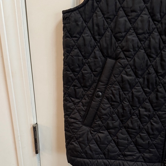 Authentic BURBERRY Black Quilted Vest - Picture 6 of 16